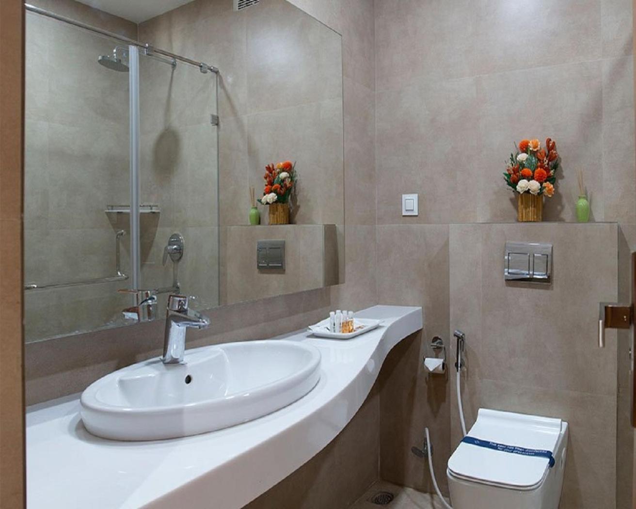 Hotel Linda Suites Near International Airport By La Casa New Delhi Buitenkant foto